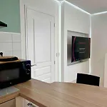 Garden Room In Toulouse